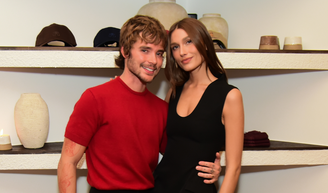Marido de Sasha e diretor criativo de desfile da Mondepars, João Lucas opina sobre comparação com marca internacional: 'Outra proposta de acabamento e design, apenas referência'.