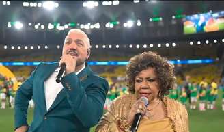 Alcione aponta culpa por confusão ao cantar Hino Nacional em jogo do Brasil pré-Copa do Mundo 2026.