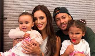 Esposa de Neymar, Bruna Biancardi reage à ataques e crimes contra Mavie e Mel, filhas com o jogador: 'Coisas horríveis'.
