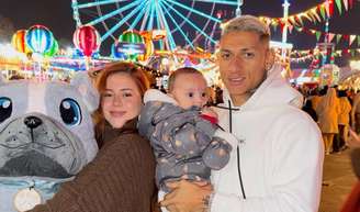 Fora da Copa do Mundo 2026, Richarlison perde a paciência e discute com mulher após críticas ao filho de 1 ano: 'Não vai precisar trabalhar'.