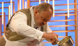 Aprendi com Érick Jacquin um macarrão irresistível com brócolis e molho de ervilha - e o prato fica um verdadeiro 'MasterChef'!.