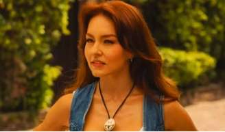 Atriz da novela 'Domênica Montero', Angelique Boyer sofreu com Covid-19 durante as gravações em 2025.