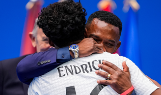 'Vou ser jogador de futebol e tirar a gente dessa dificuldade': há quase 10 anos, Endrick, hoje na Copa 2026, cravou o próprio destino após ver o pai chorar por fome.