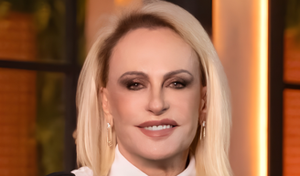 Ana Maria Braga, aos 77 anos, sobre autoestima: 'Cada linha no rosto é um capítulo na nossa história. Cada sinal é uma medalha. Quanto mais o tempo passa, mais a gente se sente dona da própria beleza'.