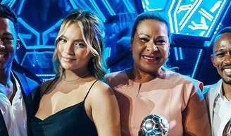 Mãe de Endrick abandona Copa 2026 e reforça rumor de nova crise com Gabriely Miranda; mulher do jogador espera 1º filho do casal.