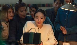 Sou especialista em doramas e recomendo essa maravilhosa série da Netflix: tem apenas 8 episódios e é baseada em um fato real.