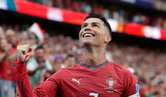 Cristiano Ronaldo, aos 41 anos, após liderar goleada de Portugal na Copa de 2026: 'Parecia que já estava aposentado do futebol, mas aguentei'.