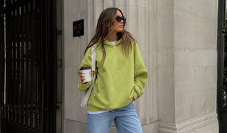 Sinto muito, Temu, mas encontrei na Shein o tênis cor de 'wasabi' delicado que protege os pés do frio; ele é perfeito para combinar com calça jeans e moletom.