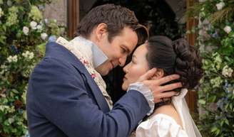 Netflix já tem uma substituta perfeita para ‘Bridgerton’; uma série de comédia romântica repleta de leveza e romance de época.