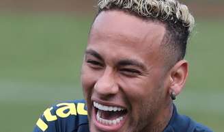 Seleção do Brasil deve evitar festa em Brasília em caso de hexa na Copa 2026 por razão política.