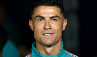 Cristiano Ronaldo, aos 41 anos: 'Com a idade, descobrimos que há coisas em que não éramos tão bons no passado, então é importante tentar se adaptar'.