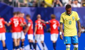 'Neymar está de saco cheio': em meio a rumor de aposentadoria do futebol, jogador pode assinar com clube dos EUA; Santos tem dívida de milhões.