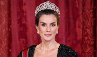 Ana Galán, psicóloga: 'Um bronzeado saudável, como o da rainha Letizia a partir dos 50 anos, ativa o chamado ‘efeito de validação do espelho’'.