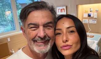 Grávida aos 45 anos, Sabrina Sato revela susto com internação do pai, de 77 anos: 'A gente levou um susto'.