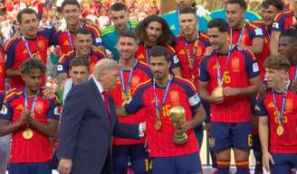 Presidente dos EUA, Donald Trump foi criticado por sua participação na final da Copa do Mundo 2026.