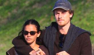 Bruna Marquezine vai à Justiça: atriz foi fotografada dentro de seu apartamento com Shawn Mendes e pede indenização.