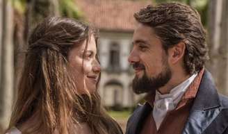Globo criou cerca de 2 mil figurinos para o elenco da novela 'Além do Tempo'.