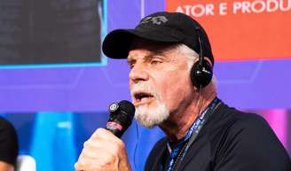 Raul Gazolla, aos 71 anos, sobre a longevidade no mercado de consumo: 'Existe uma geração que não quer mais ser invisível. Envelhecer hoje significa continuar produzindo, criando e ocupando espaços'.