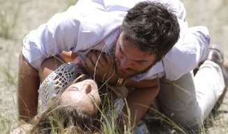Último capítulo de 'Além do Tempo': Melissa mata Pedro com um tiro no final da novela.