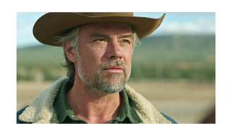 Hoje na Netflix: o western que está entre os 10 mais assistidos em 56 países; um drama com toques de novela e baseado em um livro.