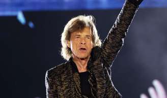 Mick Jagger, hoje aos 83 anos: 'Meu pai era professor de educação física e me ensinou a me movimentar para não ficar flácido. Essa disciplina me acompanhou por toda a vida'.