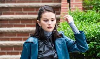 Selena Gomez na Justiça: cantora é processada em R$ 5,2 milhões por suposta fraude milionária em empresa.