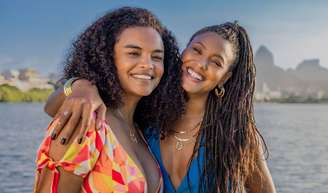 SHeron Meneezzes e Lucy Ramos interpretam grandes amigas na estreia da novela 'Por Você'.