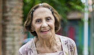 7 anos antes da morte e aos 90 anos, Laura Cardoso fez reflexão sobre a vida: 'Amar a vida e aproveitar o hoje, porque você nunca sabe qual o seu dia de ir embora. Procuro viver bem o hoje, tanto comigo quanto com os outros. Mas também não posso dar receitas porque não sei muita coisa. Ainda estou aprendendo'.