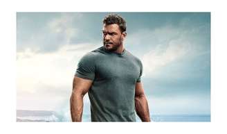 'Eu destruí meu corpo': aos 43 anos, Alan Ritchson, de 'Reacher', revela ter usado testosterona após ganhar 30 kg de músculos em 8 meses; entenda.