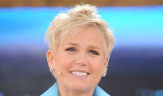 Turnê 'O Último Voo da Nave' faz Xuxa Meneghel ganhar apelo de carnavalesco: 'Penso que era para essa mulher ter muito orgulho do que foi feito'; há 22 anos, desfile teve famosa atriz ainda criança e pais da apresentadora.