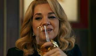 Pilar (Isabel Texieria) vai se envolver com Tom (Allan Souza Lima) nos próximos capítulos da novela 'Quem ama cuida'.
