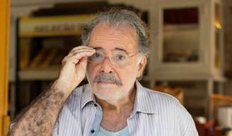 A psicologia diz que a parte mais solitária de envelhecer não é estar sozinho, mas sim perceber que algumas amizades não sobrevivem quando você para de tomar a iniciativa.