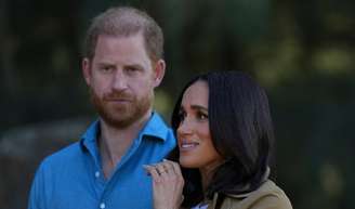 De volta ao Reino Unido, Príncipe Harry e Meghan Markle matriculam filhos em escola de elite que custa R$ 360 mil por ano no total.