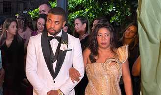 Mãe de Davi Brito rouba a cena com atitude inesperada durante casamento do ex-BBB e causa na web. 'Top momentos da história da internet'.