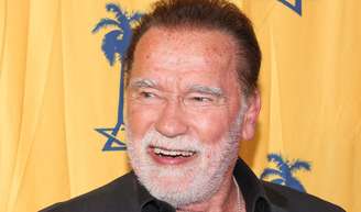 Arnold Schwarzenegger paga apenas 1 dólar por ano para manter traje de filme icônico (e odiado pela crítica) dos anos 90.