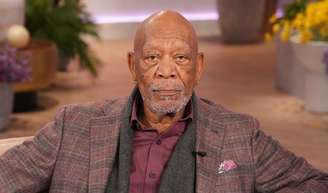 Morgan Freeman, hoje aos 89 anos: 'Na minha idade, o golfe é o esporte que mais se movimenta. É caminhar, agachar, curvar, balançar o taco, xingar. É um ótimo esporte para adultos mais velhos'.
