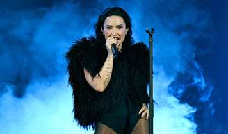 Hoje no Rock in Rio 2026, Demi Lovato lidou por anos com transtorno alimentar severo e tomou uma atitude simples para contê-lo: 'Não conto mais calorias'.