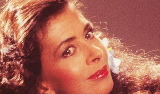 Lançada no final da década de 70, esta marca espanhola assina meu perfume de cabeceira: tem um aroma cítrico chique de mamão e kiwi que agrada quem ama sensação de limpeza e banho tomado.