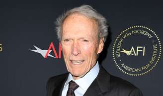 Clint Eastwood, aos 96 anos: 'Evite carboidratos, especialmente sobremesas muito ricas. Mantenha uma balança no banheiro. Coma frutas e vegetais crus. Tome vitaminas. Evite bebidas com alto teor de açúcar'.