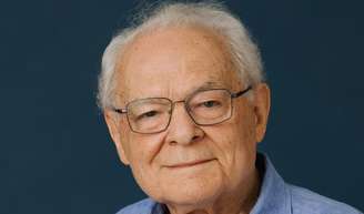 Othon Bastos, 93 anos, mais de 7 décadas de carreira e 80 trabalhos na TV: 'Encaro a vida com o maior desejo de continuar vivendo. A maior alegria que você pode ter é viver. A vida é um prêmio, é gratidão e é amor. A vitalidade que eu tenho é a mesma que eu sempre tive'.