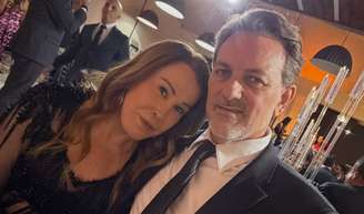 Ex de Zezé di Camargo, Zilu é envolvida em polêmica com novo namorado: 'Ele saiu de casa, mas não estamos divorciados'.
