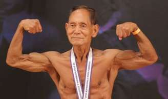 Sopa de missô e arroz integral no café da manhã: a dieta vegetariana do japonês que venceu campeonato de fisiculturismo aos 90 anos, inspirado em Arnold Schwarzenegger.
