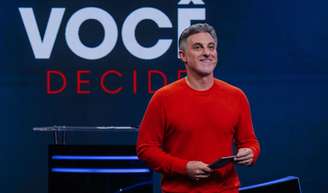 'Você merece sair inteiro desta turbulência toda': a mensagem de Luciano Huck a Daniel Vorcaro após falsa venda do banco Master; amizade de marido de Angélica e banqueiro envolve contrato de R$ 26 milhões.