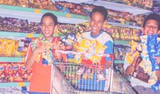 'Tinha o sonho de ter uma fábrica de biscoitos quando era criança': aos 34 anos, Neymar entra em novo negócio com linha infantil para marca brasileira muito conectada com sua memória afetiva da infância.