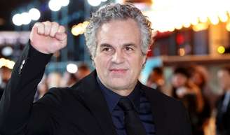 Em 2013, Mark Ruffalo co-fundou uma ONG que já direcionou uma fortuna de US$ 50 milhões em doações e microcréditos para impulsionar a energia 100% renovável em mais de 350 organizações comunitárias.