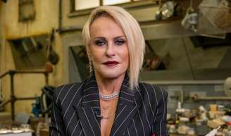 O segredo de Ana Maria Braga para preservar a longevidade no casamento: aos 77 anos, apresentadora dá dica para casais. 'O namoro precisa continuar existindo depois do casamento. Senão vira reunião de condomínio'.