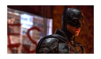 É oficial: a Warner Bros. e a DC Studios suspendem a produção de 'The Batman Parte II' a pedido do diretor Matt Reeves.