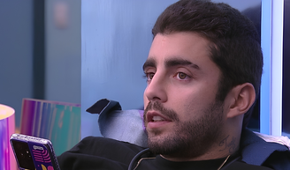 Após descobrir irmão em 2020, Pedro Scooby se surpreende com nova revelação em ação judicial: pai morto registrou outra filha sem contar à família.