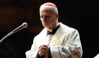 Esse filme da Netflix traz a morte do Papa Leão XIV por colapso cardiopulmonar e sepse: lançado em 2017, bem antes do Conclave, longa volta a viralizar na web após pontíficie revelar diagnóstico.