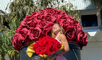 'Eu quero muito te levar para jantar...': após declaração amorosa intensa, Virgínia ganha novo buquê de flores 3 dias depois de terminar com Vini Jr.